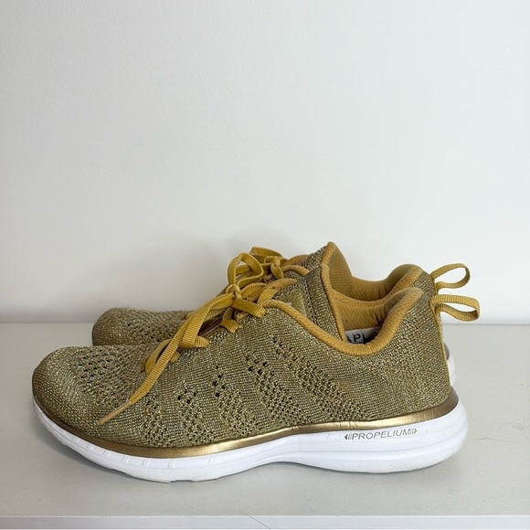 APL Techloom Pro Mesh Trainers in 14K gold , sz 6.5 - Picture 5 of 9